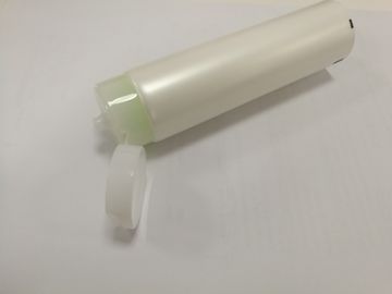 Gezichts Plastic de Samendrukkingsbuizen PBL Dia van Reinigingsmiddelenpearl white 40 en 170mm Hoogte 100g